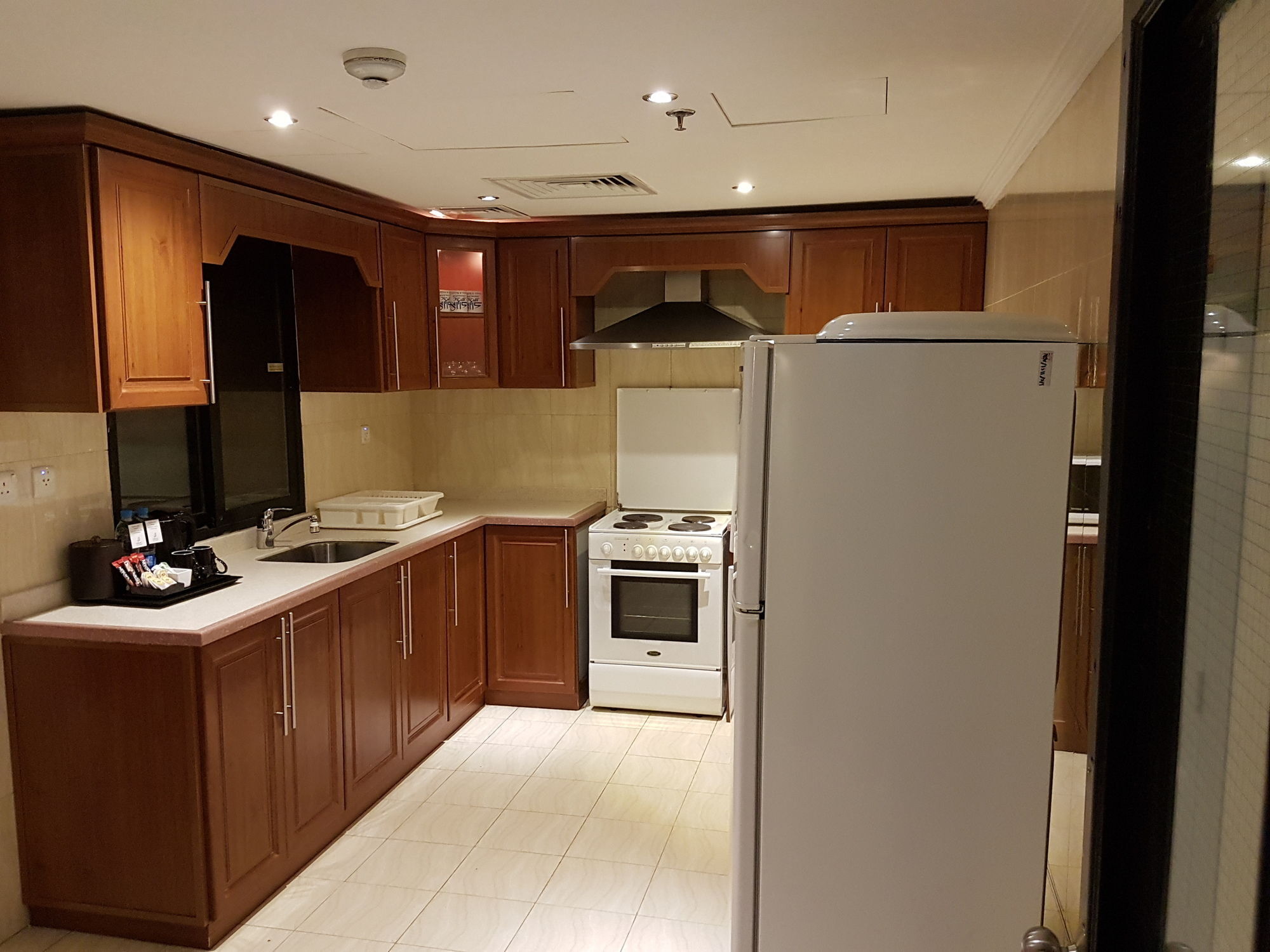 ไทบา อารัค สวีท Medina ภายนอก รูปภาพ A kitchen in a hotel